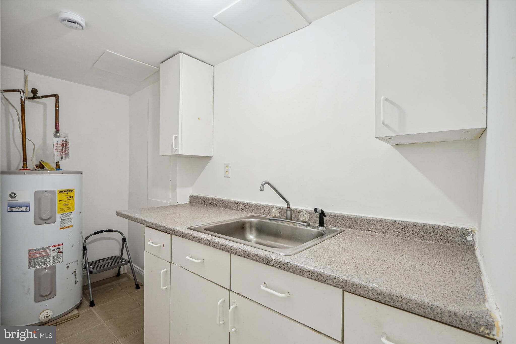 MIDDLEBROOK COMMONS - Residential