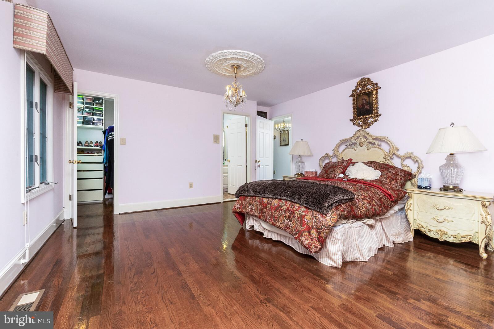 EAGLE ROCK - Residential