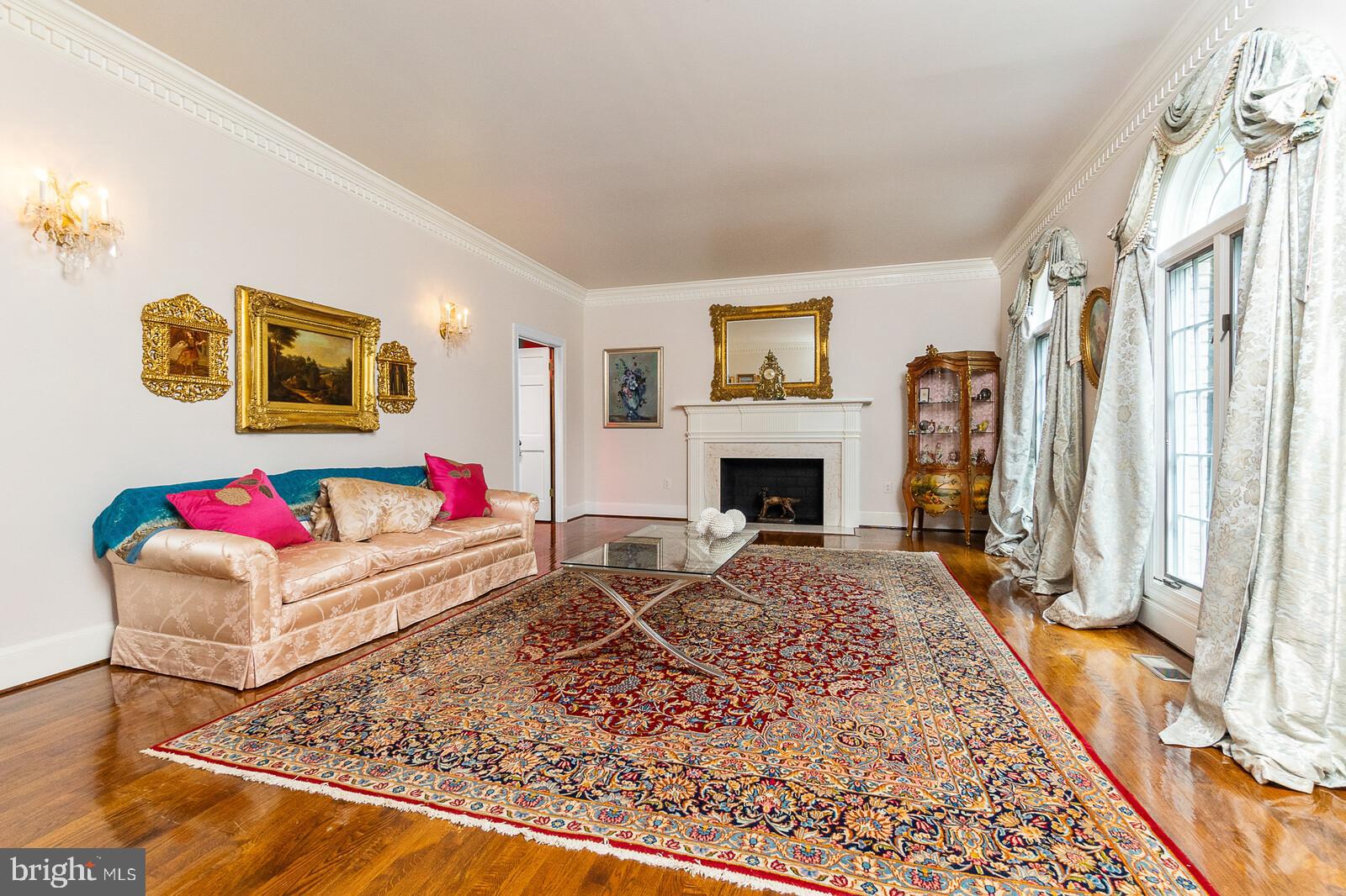 EAGLE ROCK - Residential