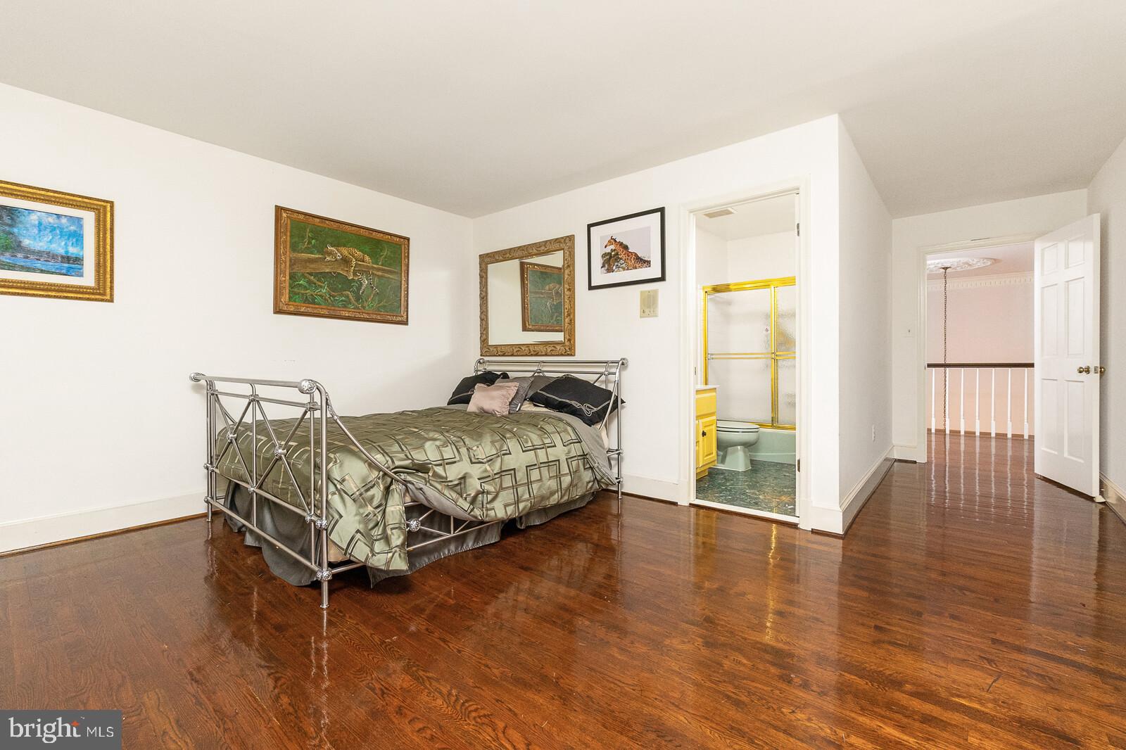 EAGLE ROCK - Residential