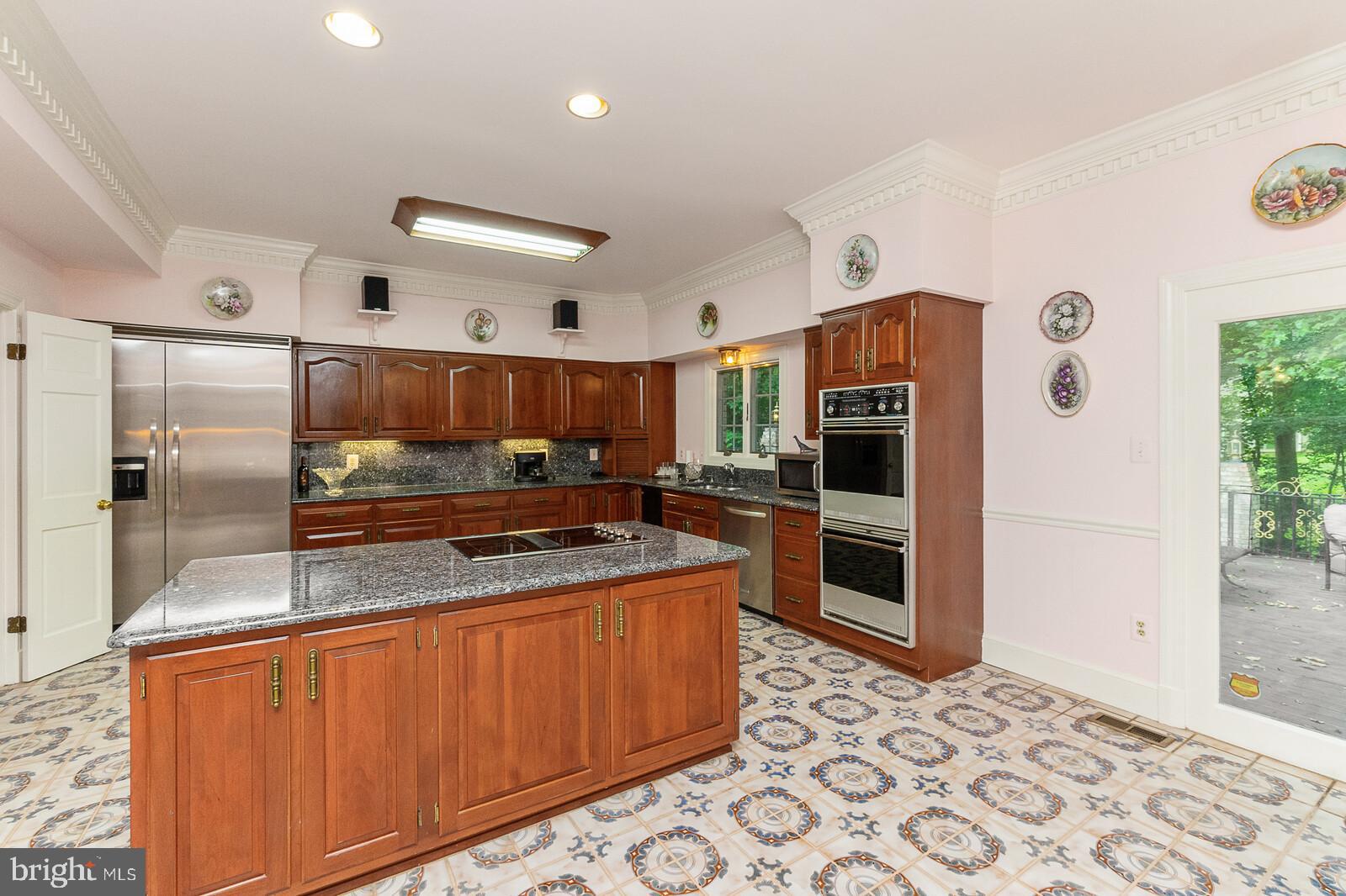 EAGLE ROCK - Residential