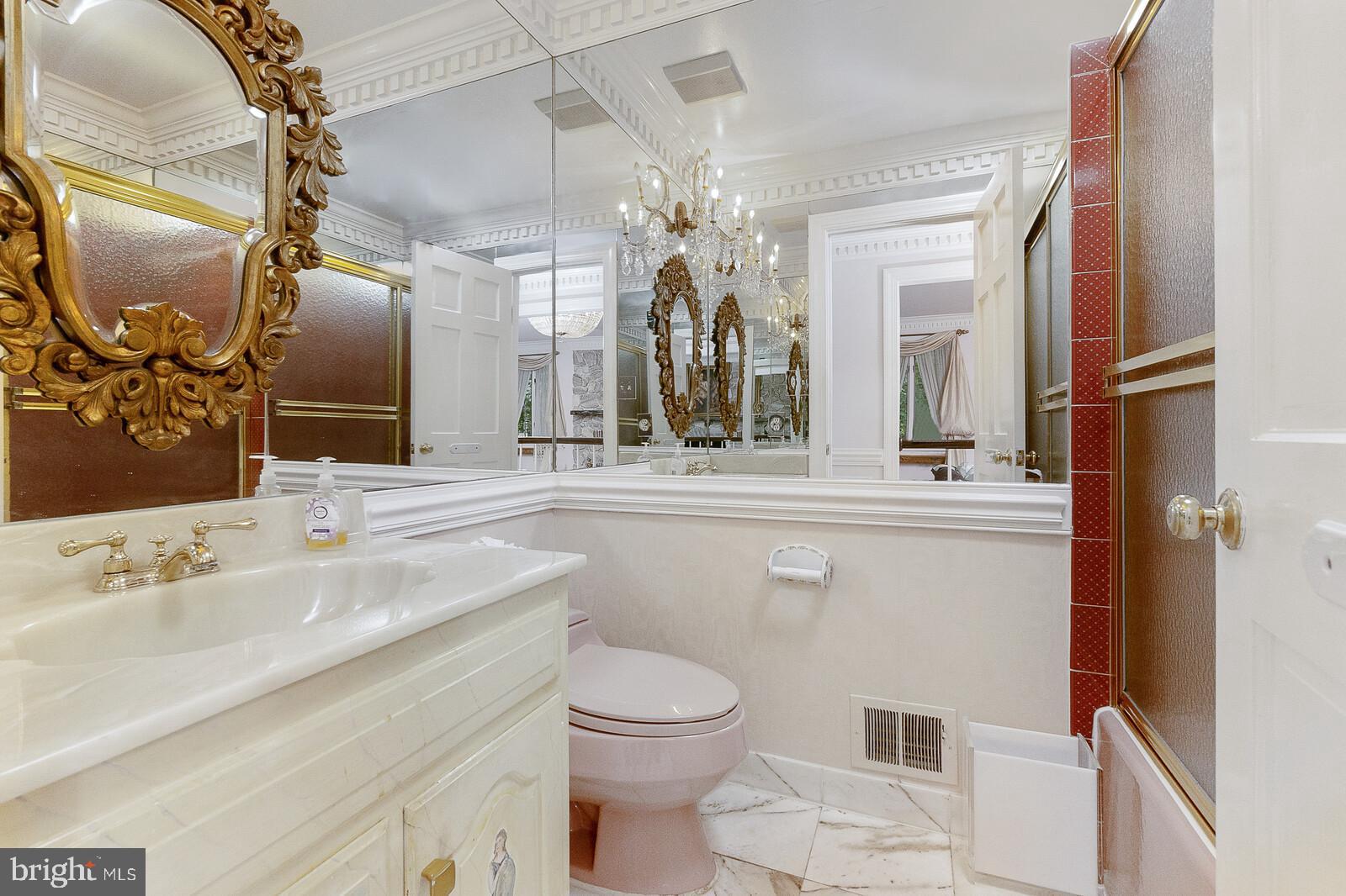 EAGLE ROCK - Residential