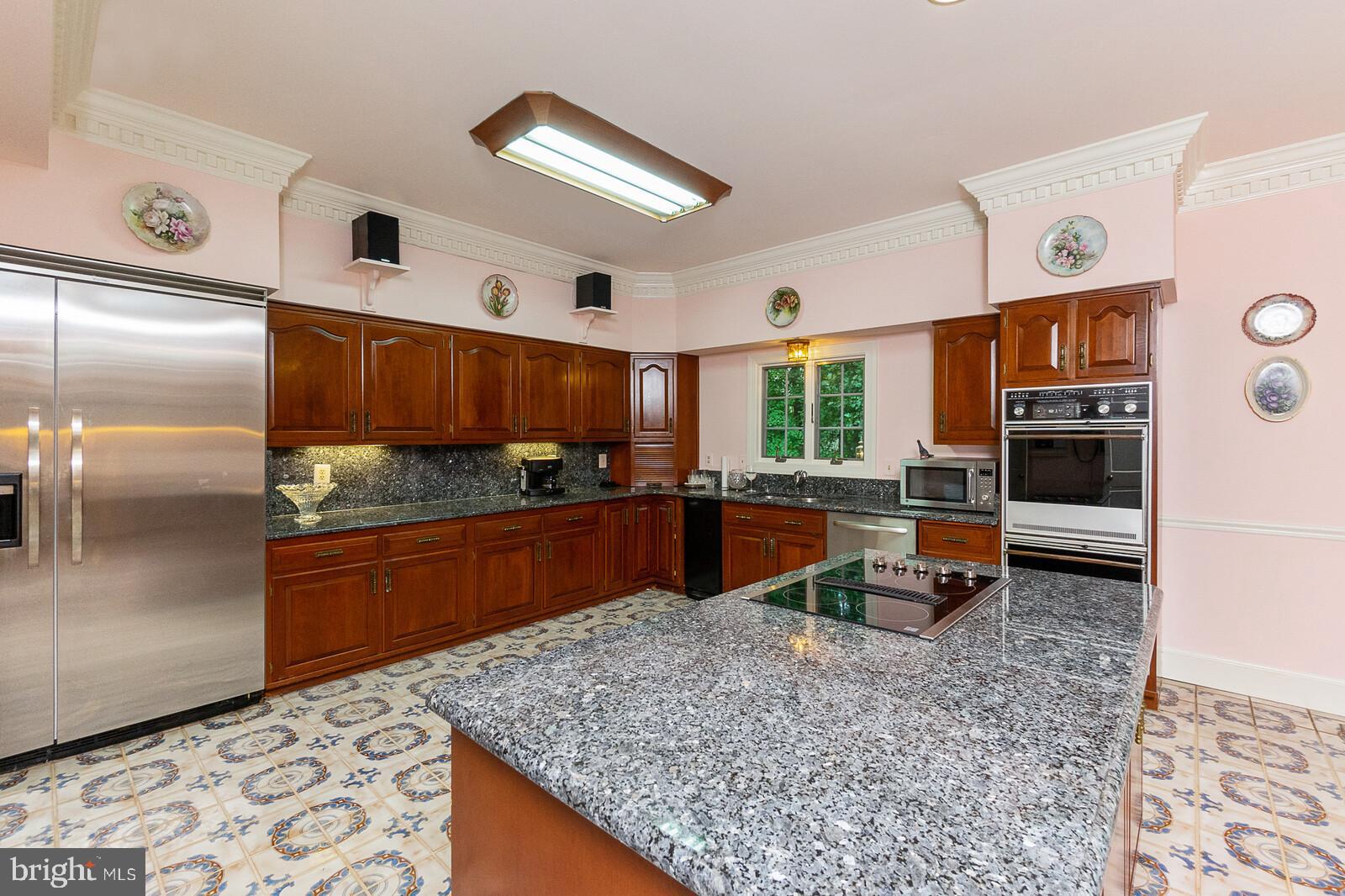 EAGLE ROCK - Residential