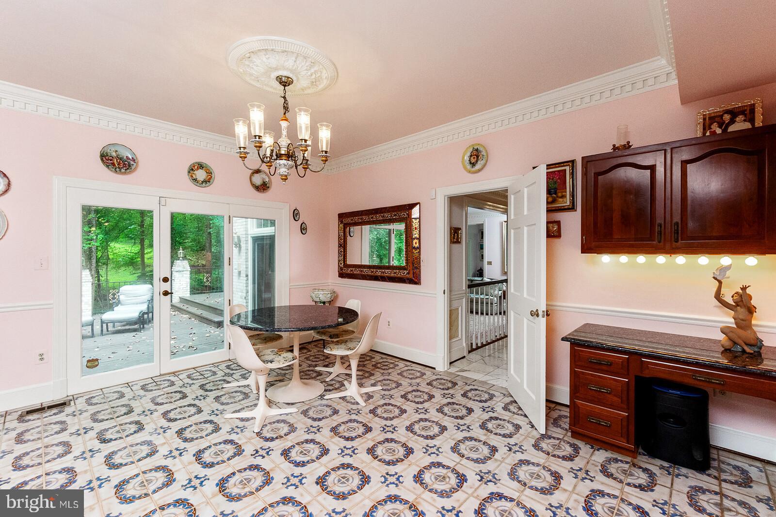 EAGLE ROCK - Residential