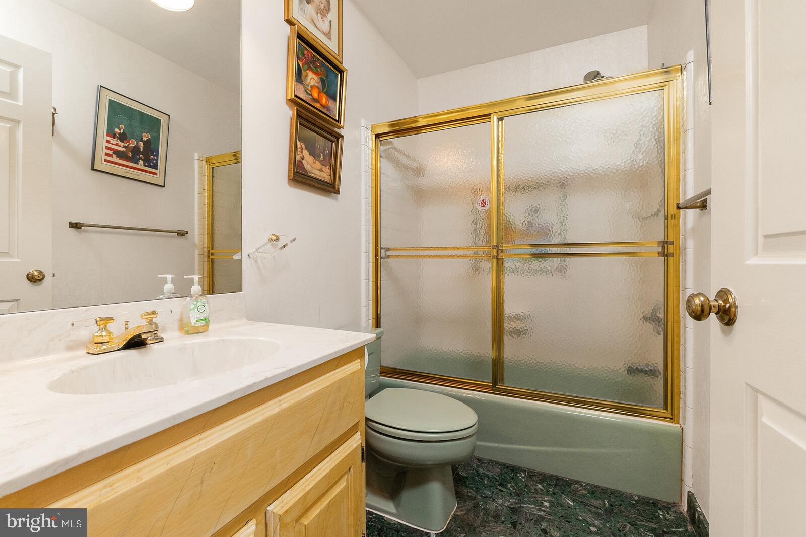 EAGLE ROCK - Residential