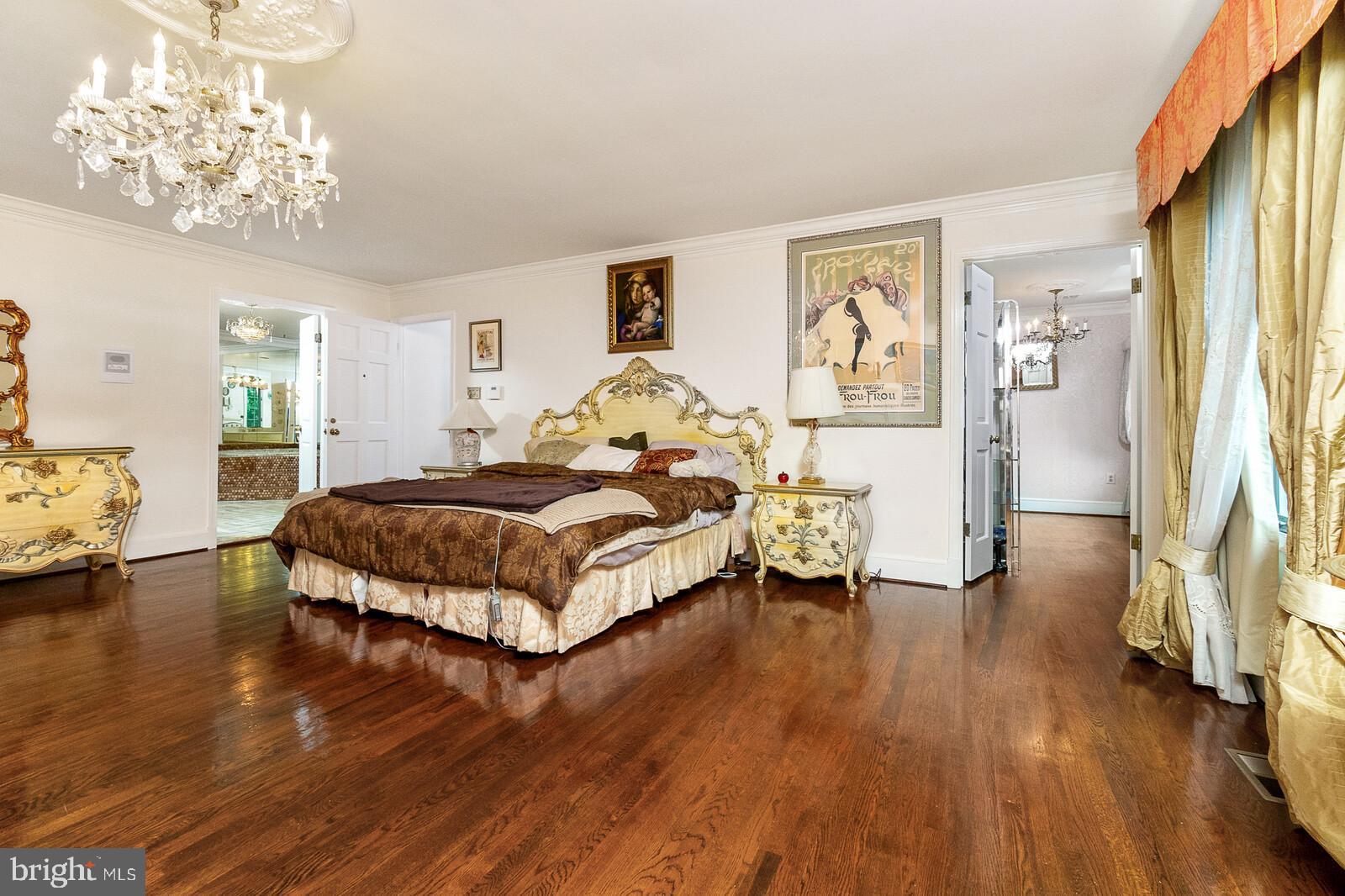 EAGLE ROCK - Residential