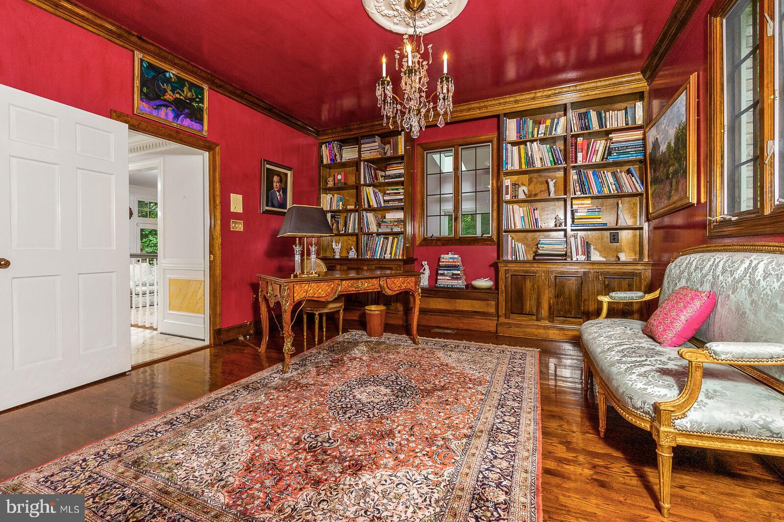 EAGLE ROCK - Residential