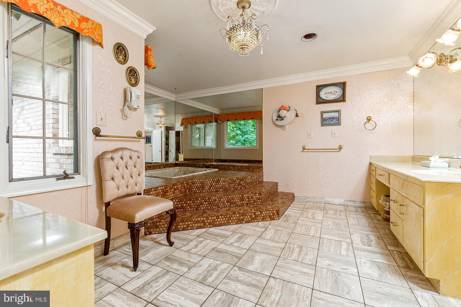 EAGLE ROCK - Residential