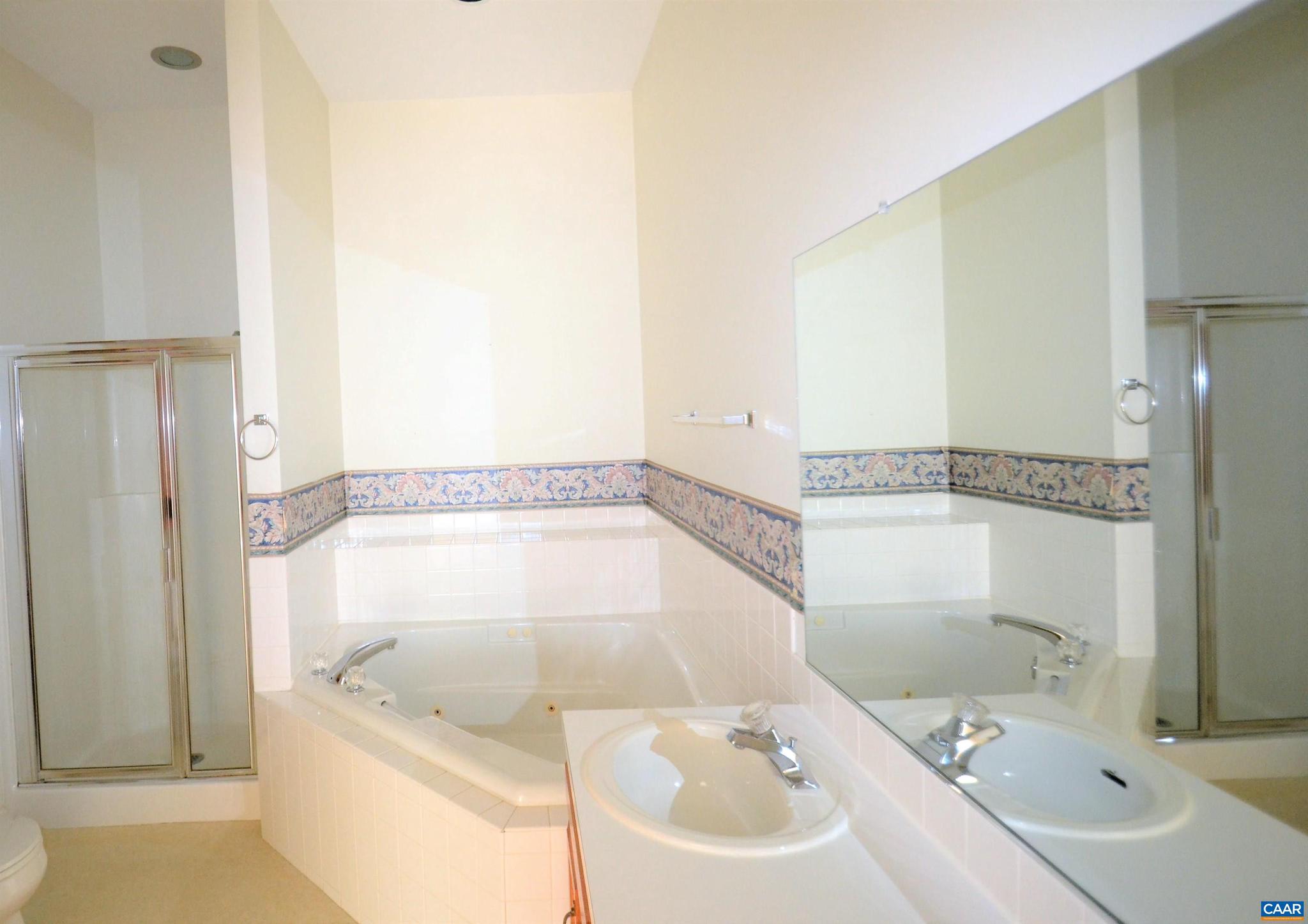 FOREST LAKES - Residential