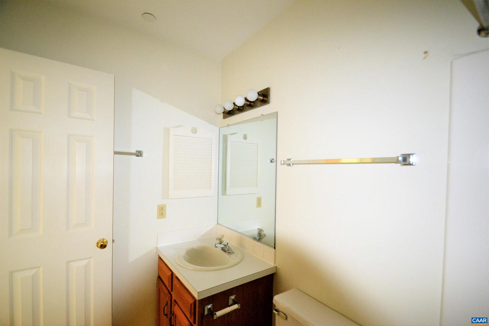 FOREST LAKES - Residential