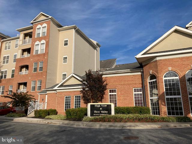 HIGH VIEW AT HUNT VALLEY - Residential