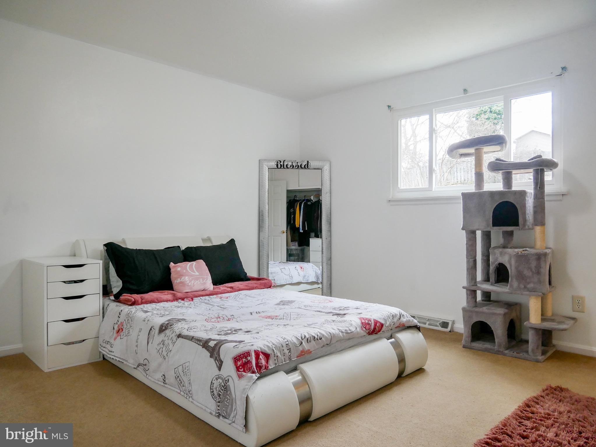 FORT WASHINGTON ESTATES - Residential