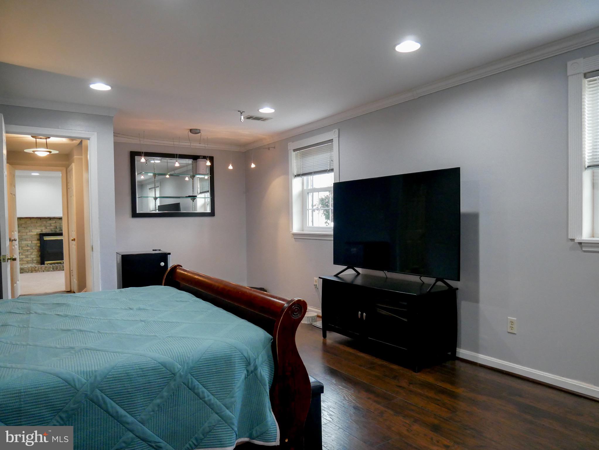 FORT WASHINGTON ESTATES - Residential