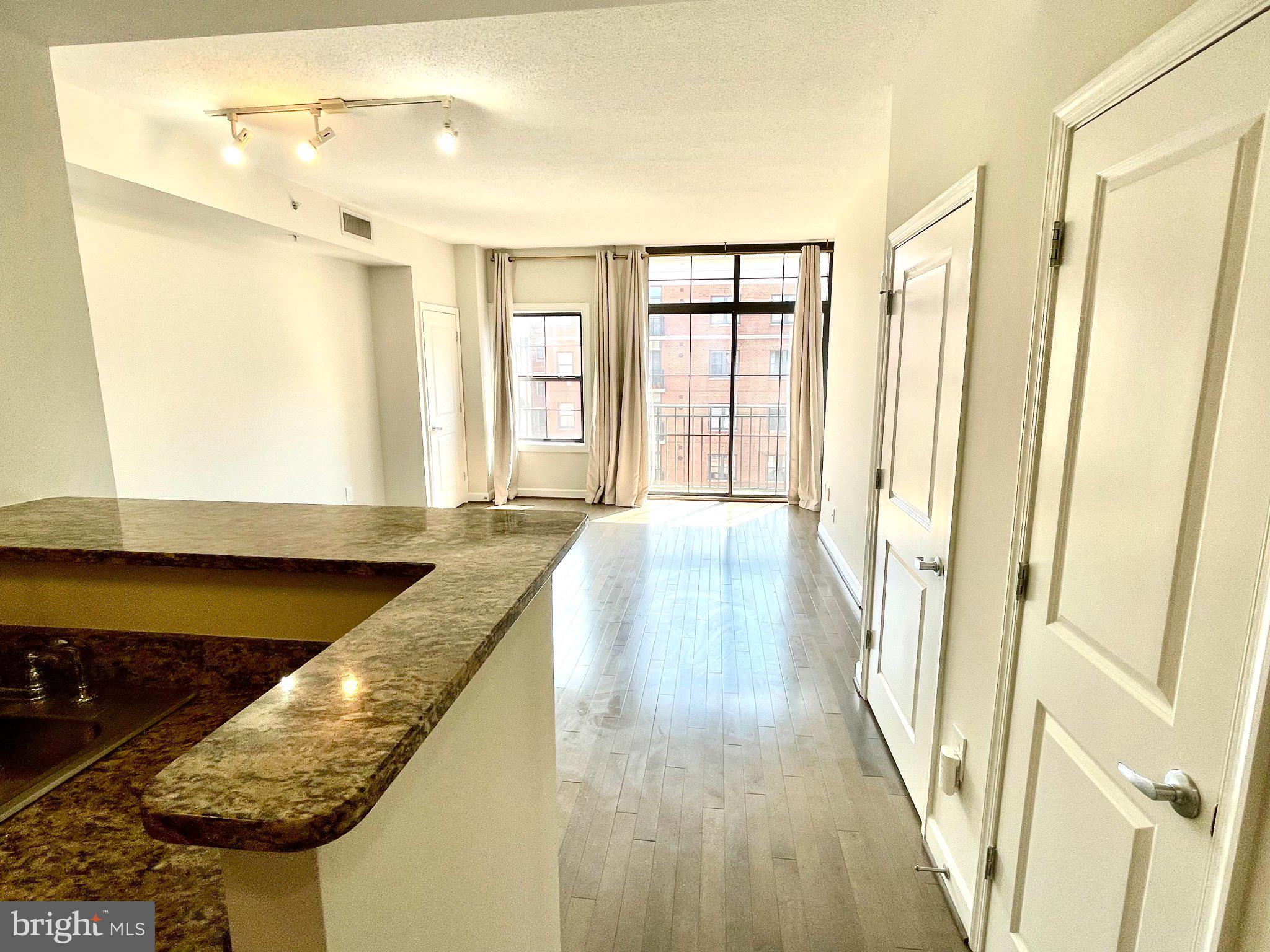 1111 25TH STREET NW 815