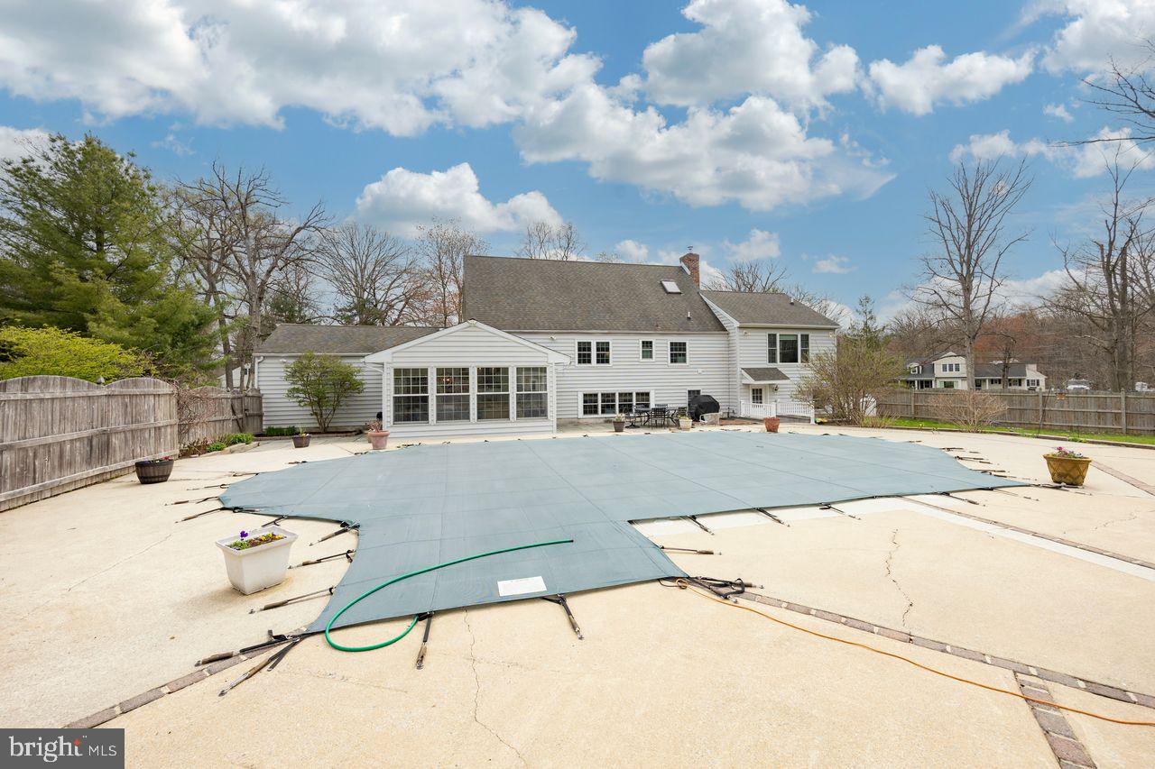 WILLISTOWN ACRES - Residential