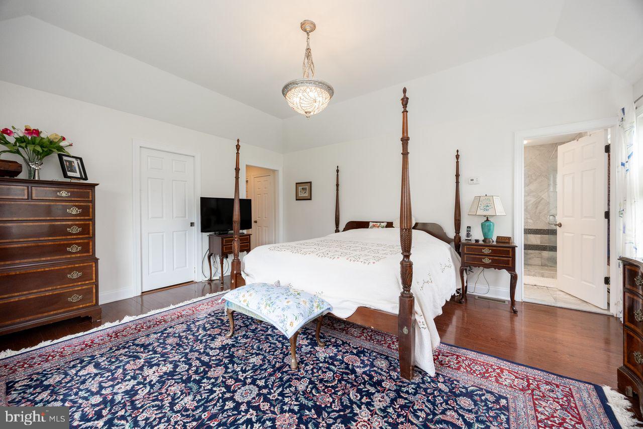 WILLISTOWN ACRES - Residential