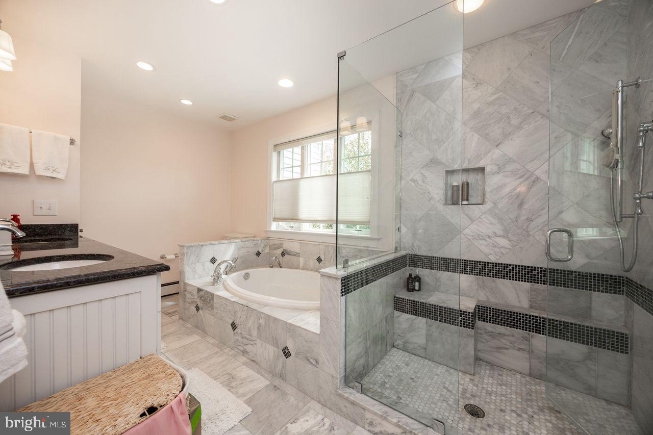 WILLISTOWN ACRES - Residential