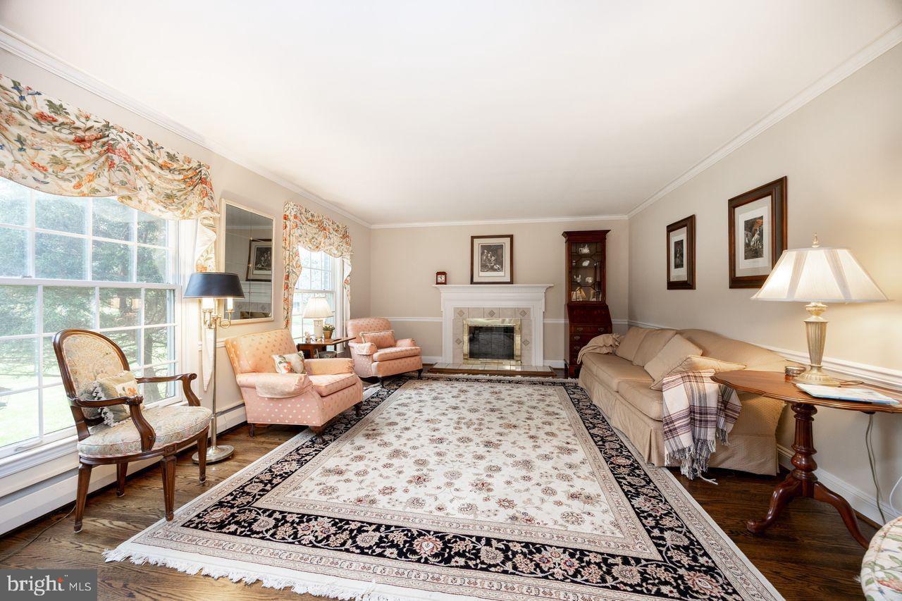 WILLISTOWN ACRES - Residential