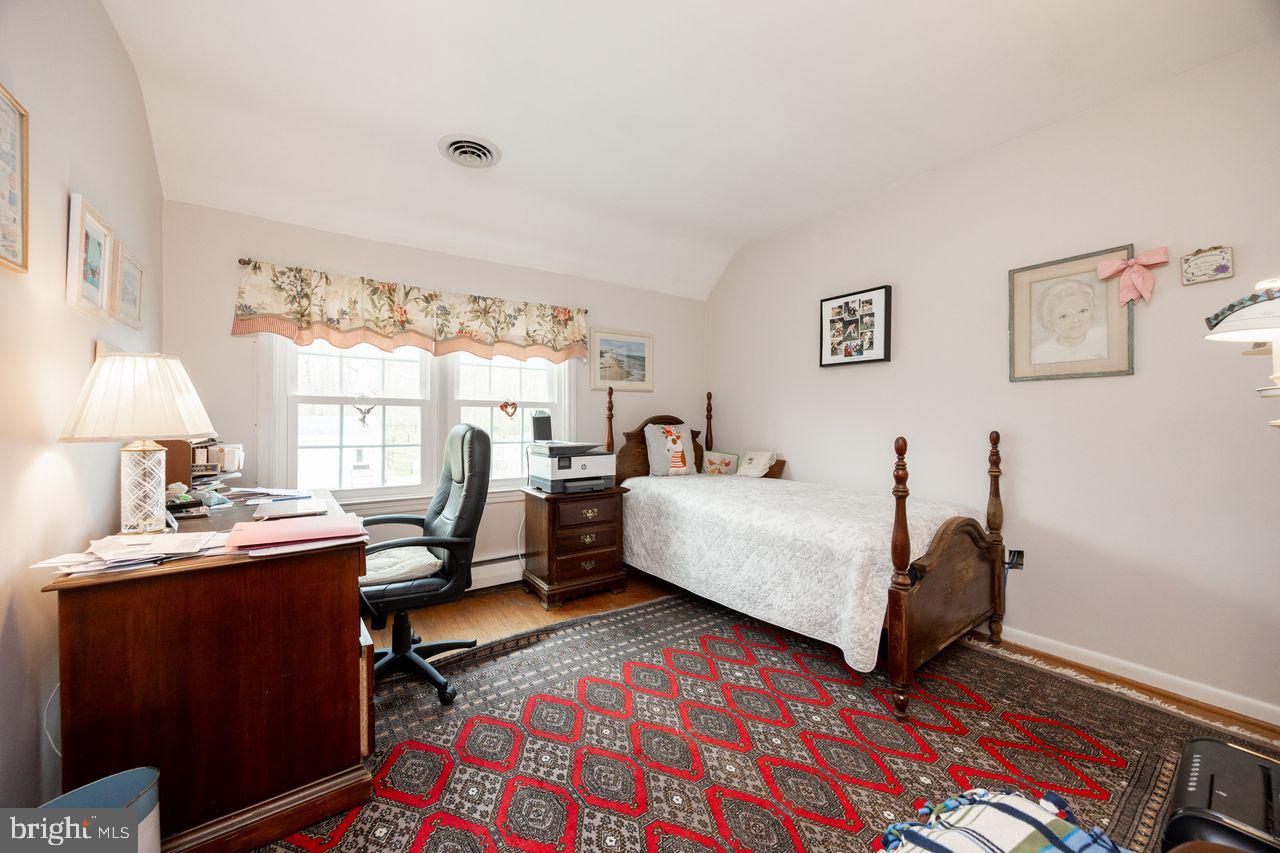 WILLISTOWN ACRES - Residential