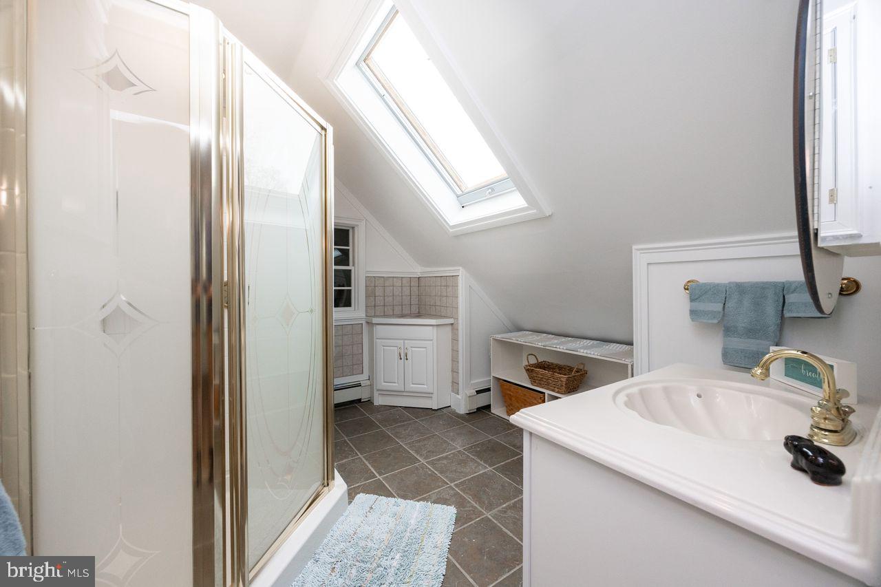 WILLISTOWN ACRES - Residential