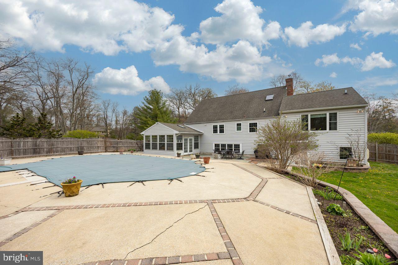 WILLISTOWN ACRES - Residential