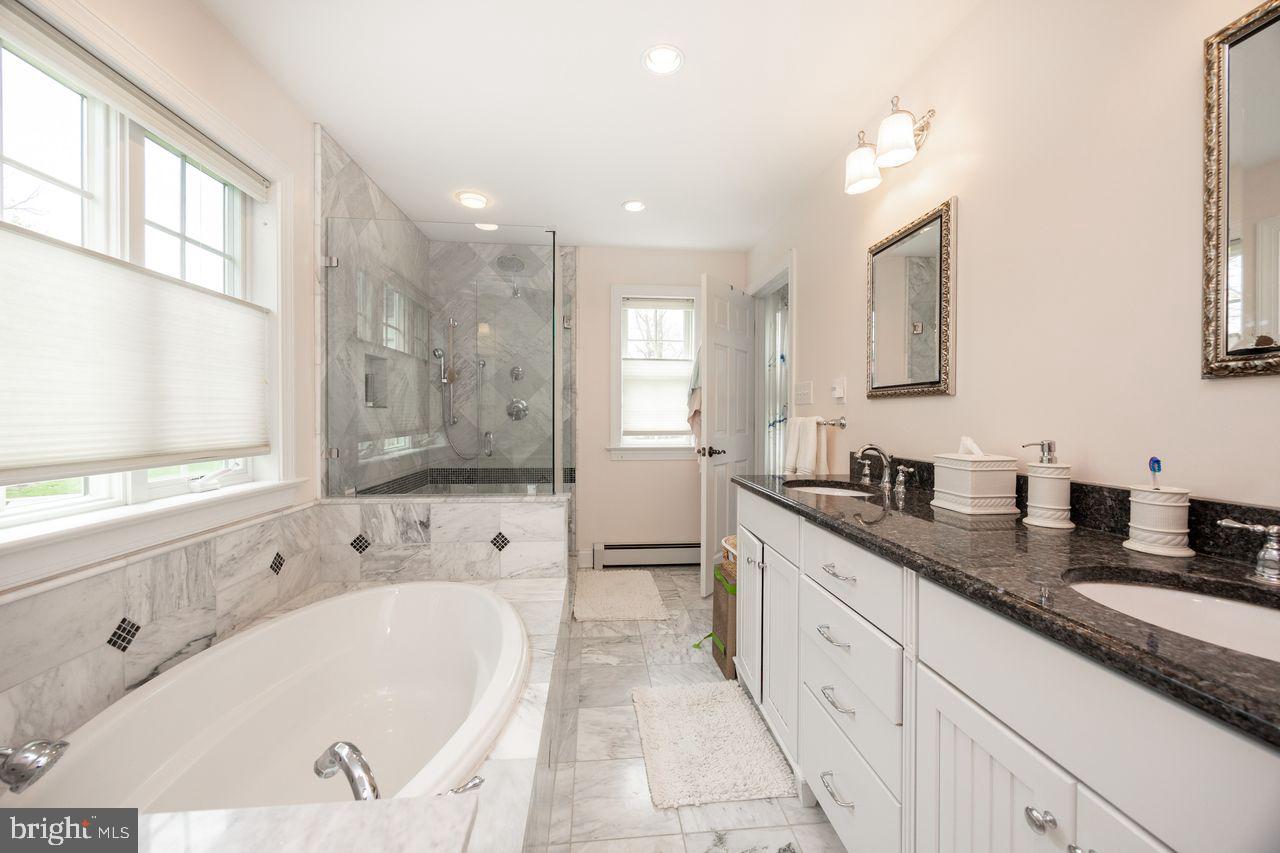 WILLISTOWN ACRES - Residential