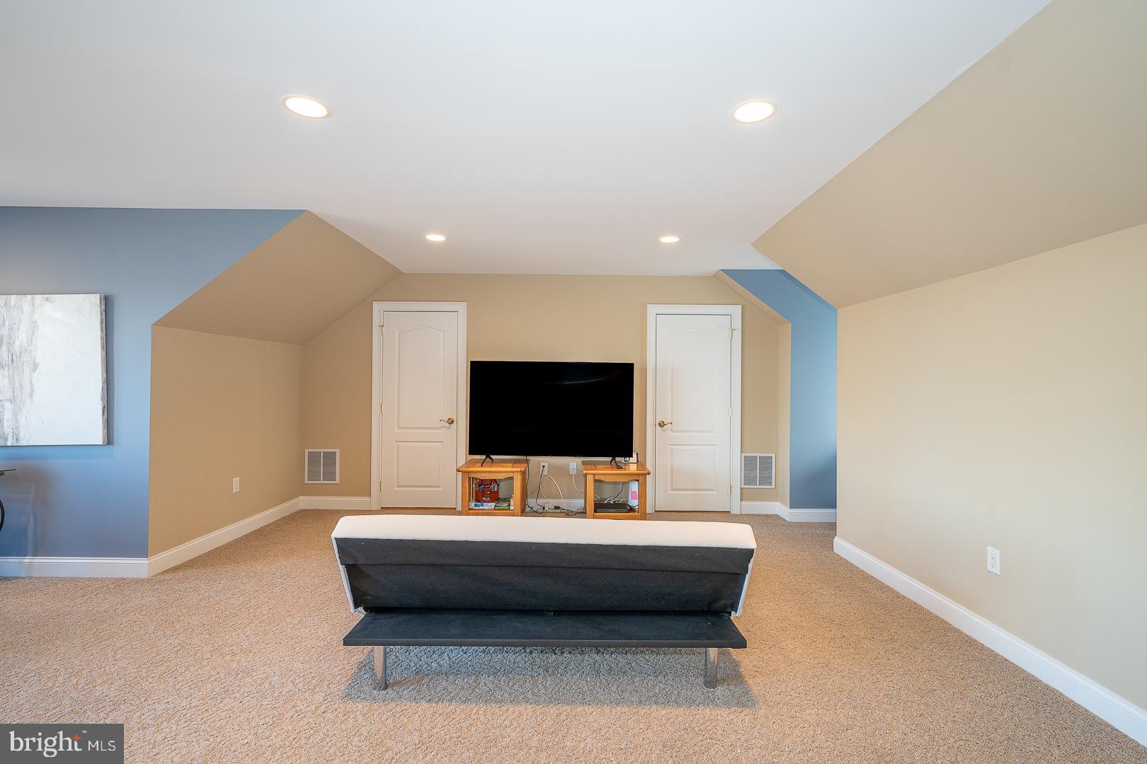 SPRINGTON ESTATES - Residential Lease