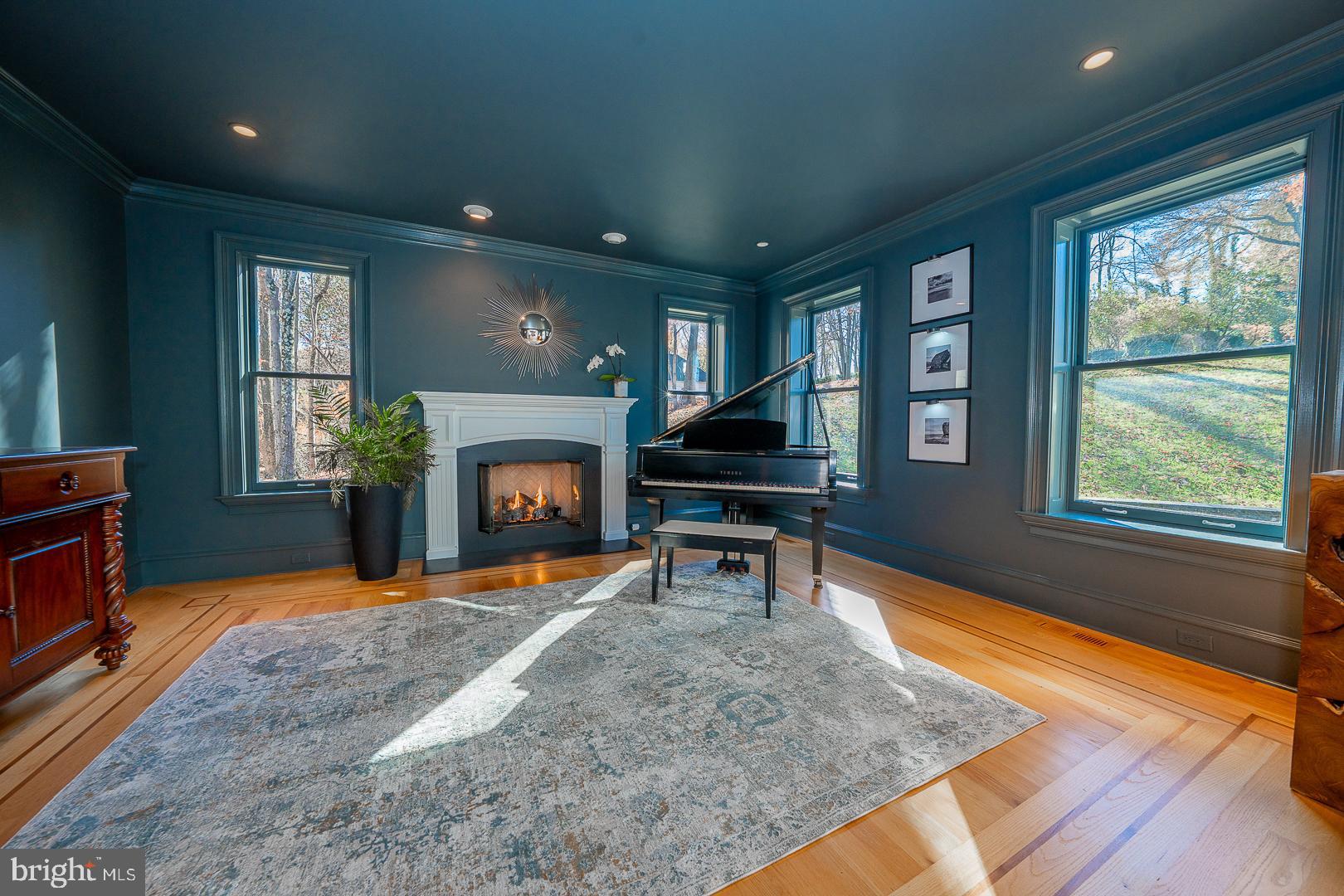 SPRINGTON ESTATES - Residential Lease