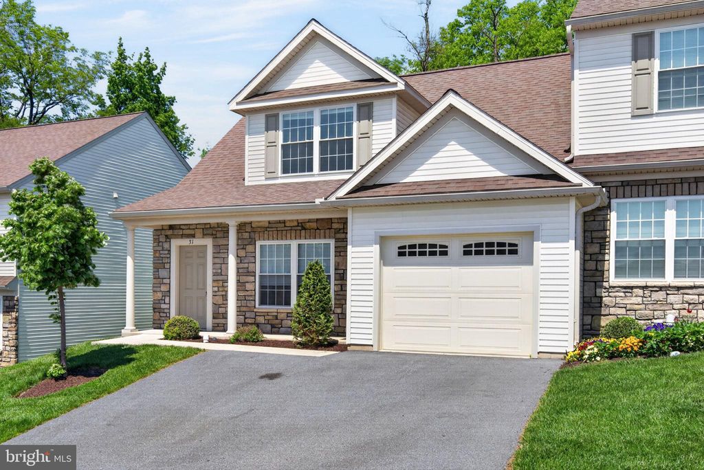 Photo of 31 Maize Circle, ELIZABETHTOWN, PA 17022 (MLS # PALA2086254)