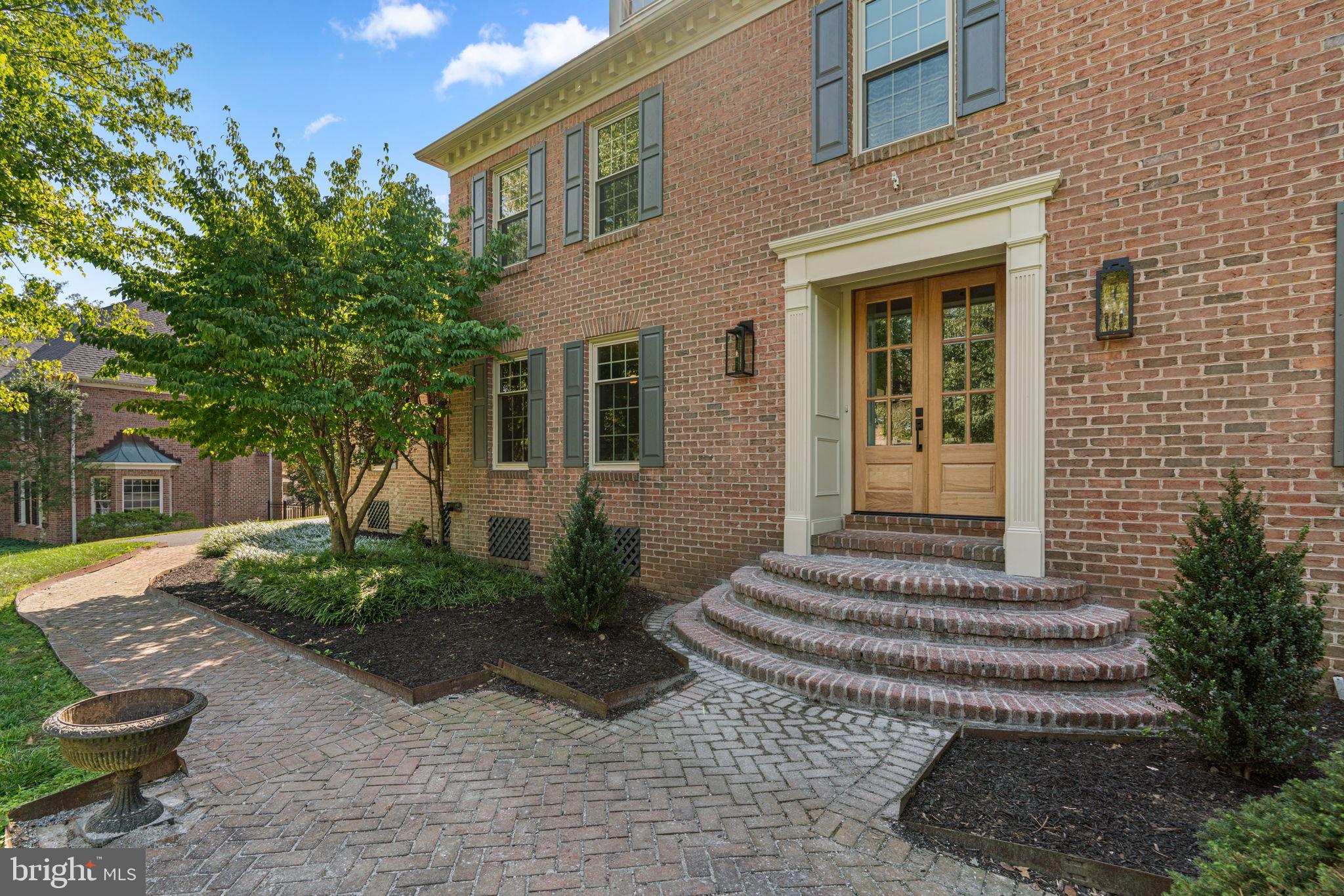 315 MEADOWCROFT LANE