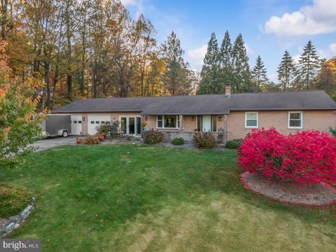 10 DAISY LANE FLEETWOOD PA 19522