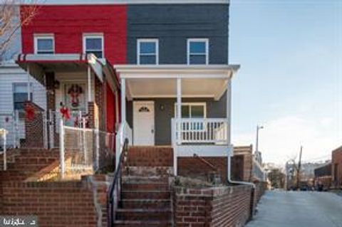 1615 LANG PLACE NE WASHINGTON DC 20002