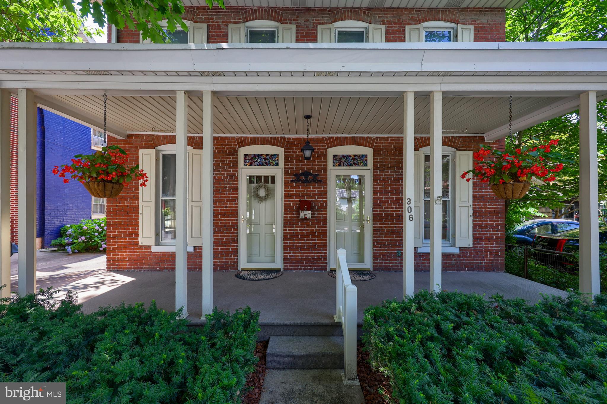 306 W MAIN STREET
