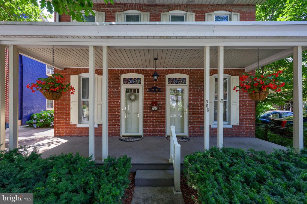 Photo of 306 W Main Street, EPHRATA, PA 17522 (MLS # PALA2071944)