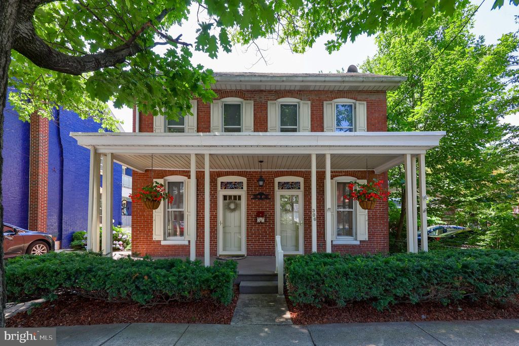 Photo of 306 W Main Street, EPHRATA, PA 17522 (MLS # PALA2071944)