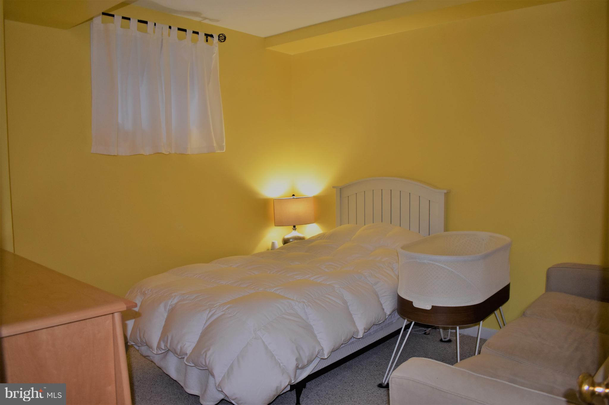 MANOR VILLAGE - Residential Lease