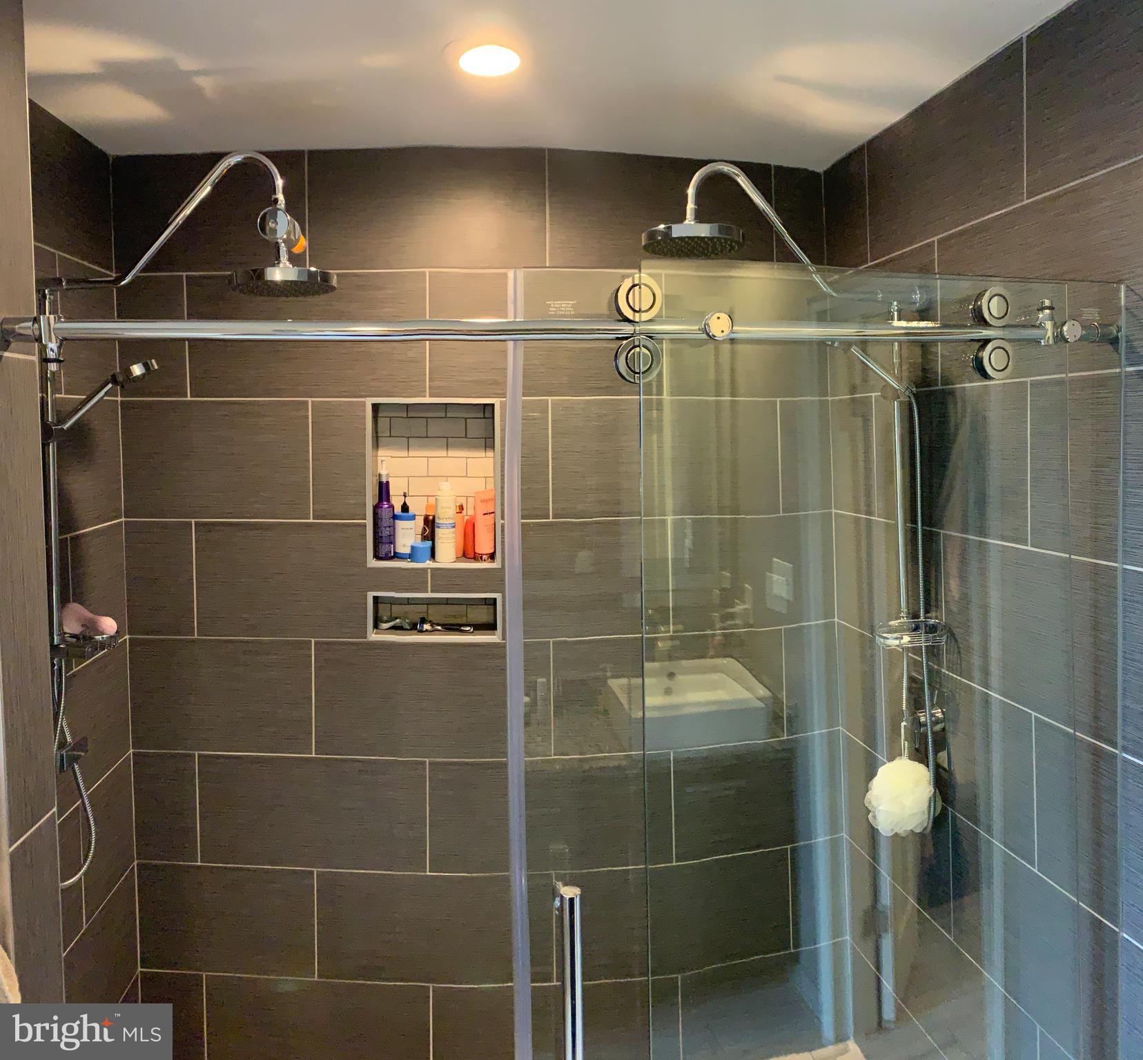 MANOR VILLAGE - Residential Lease