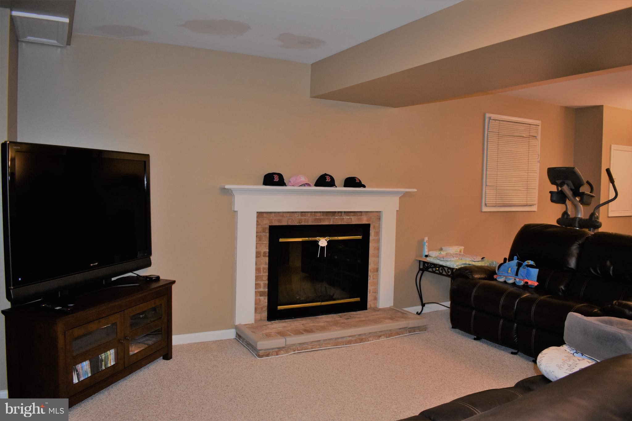 MANOR VILLAGE - Residential Lease