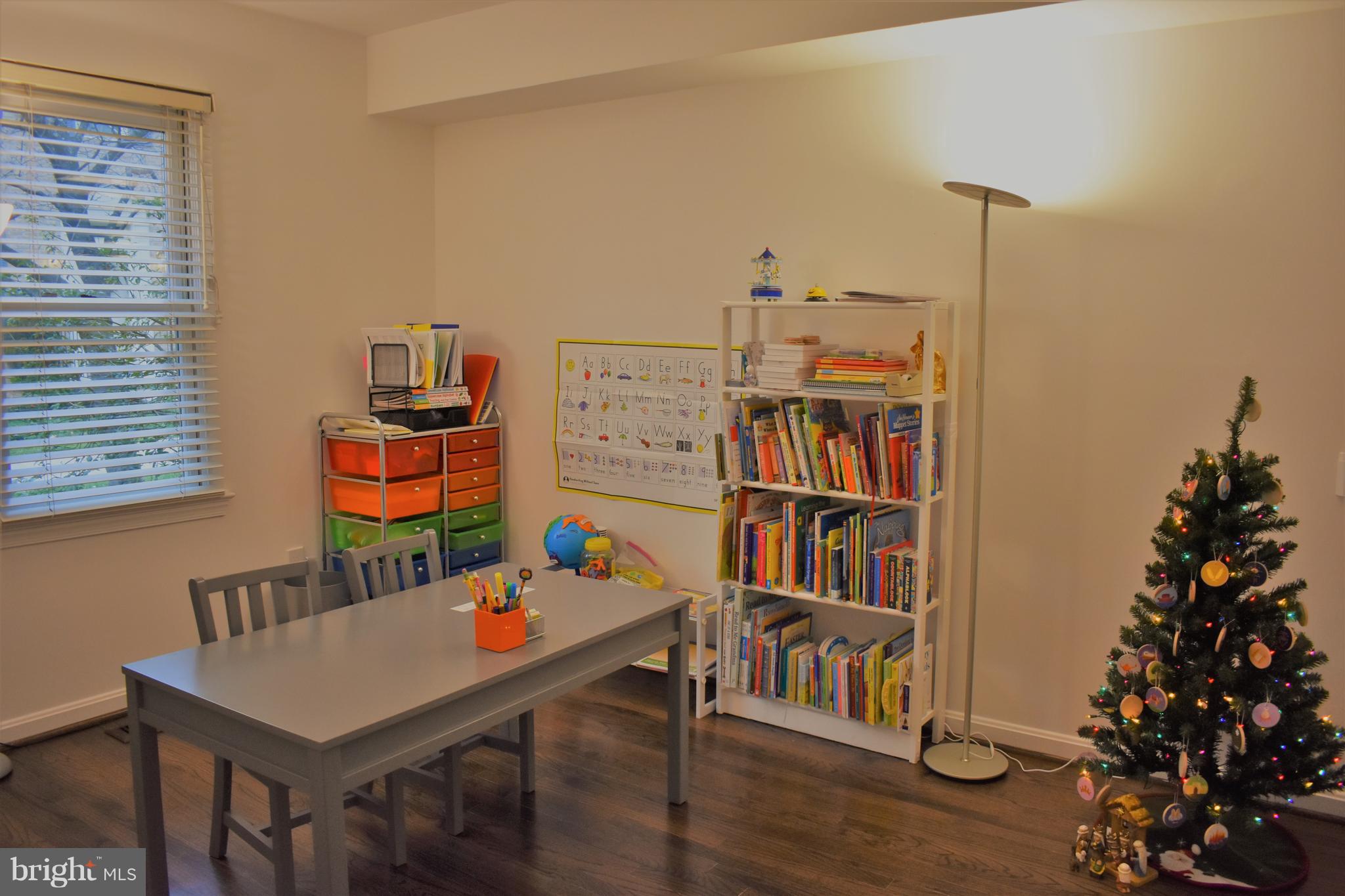 MANOR VILLAGE - Residential Lease