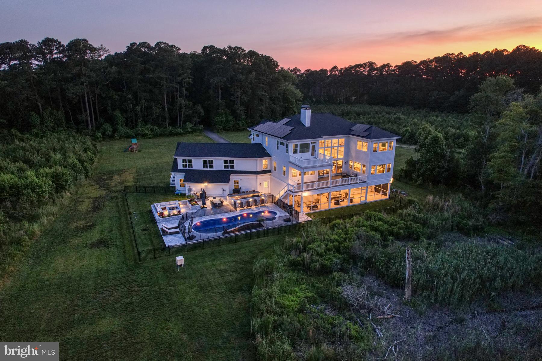 WATERVIEW ON LOVE CREEK - Residential