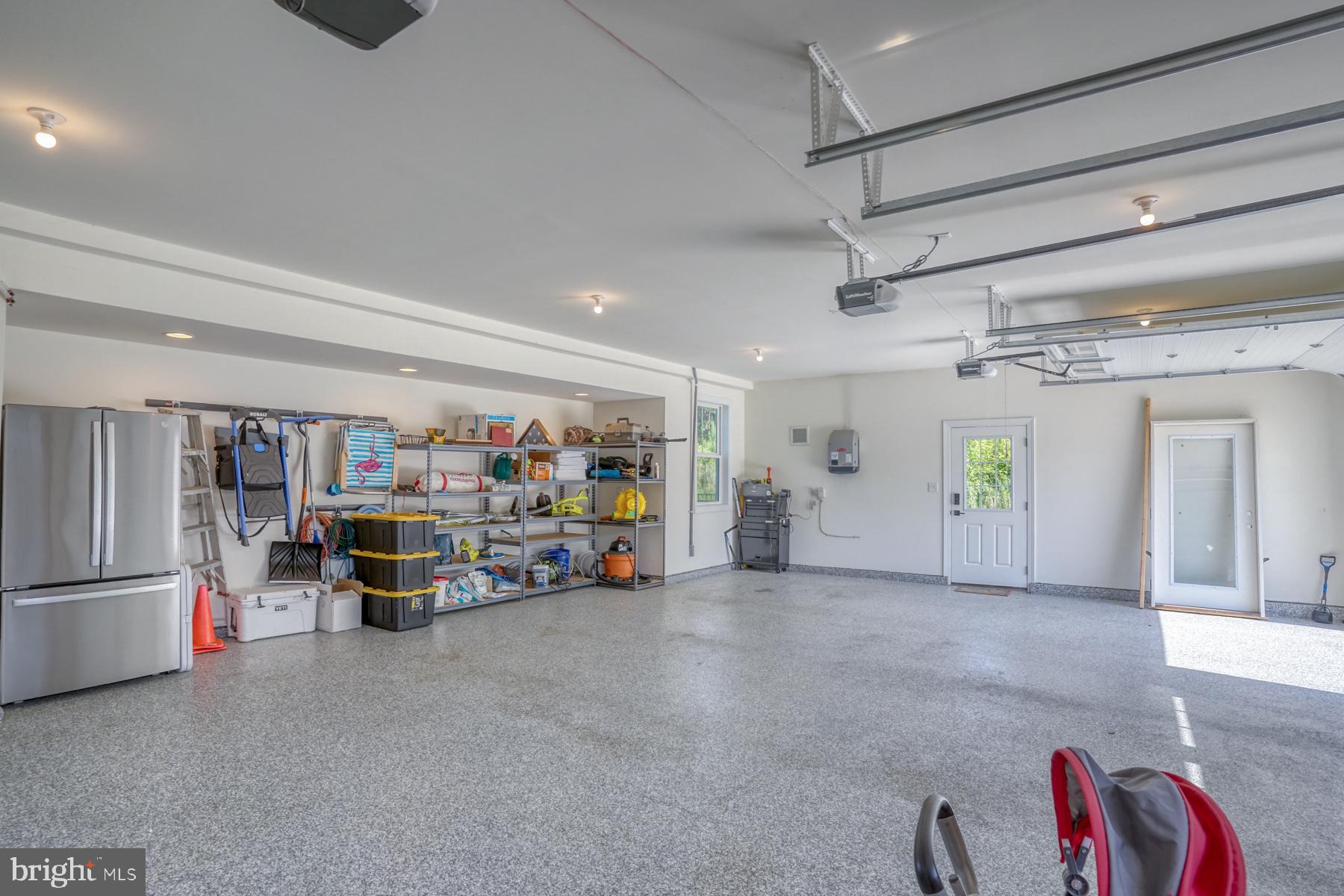 WATERVIEW ON LOVE CREEK - Residential