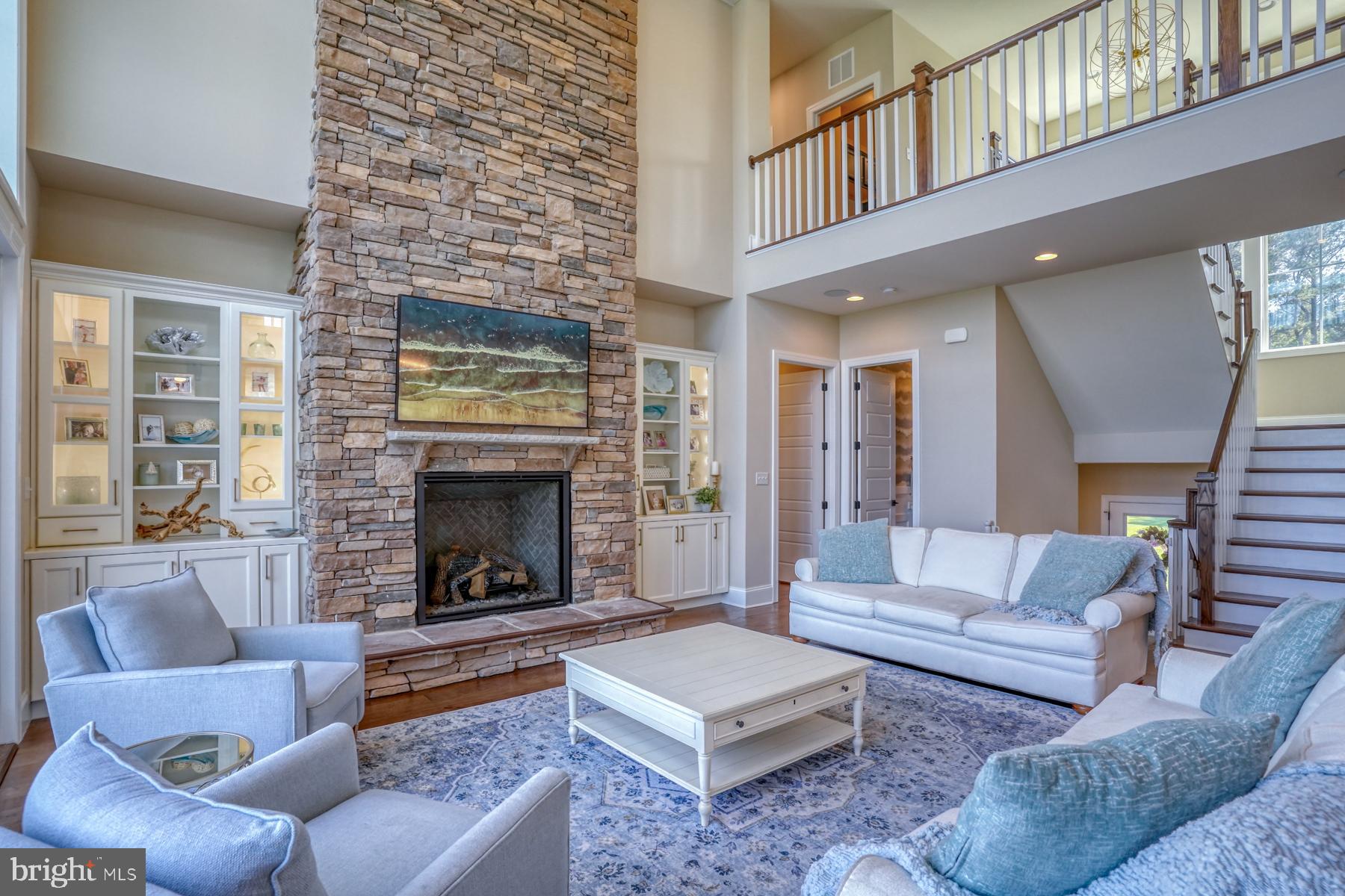 WATERVIEW ON LOVE CREEK - Residential