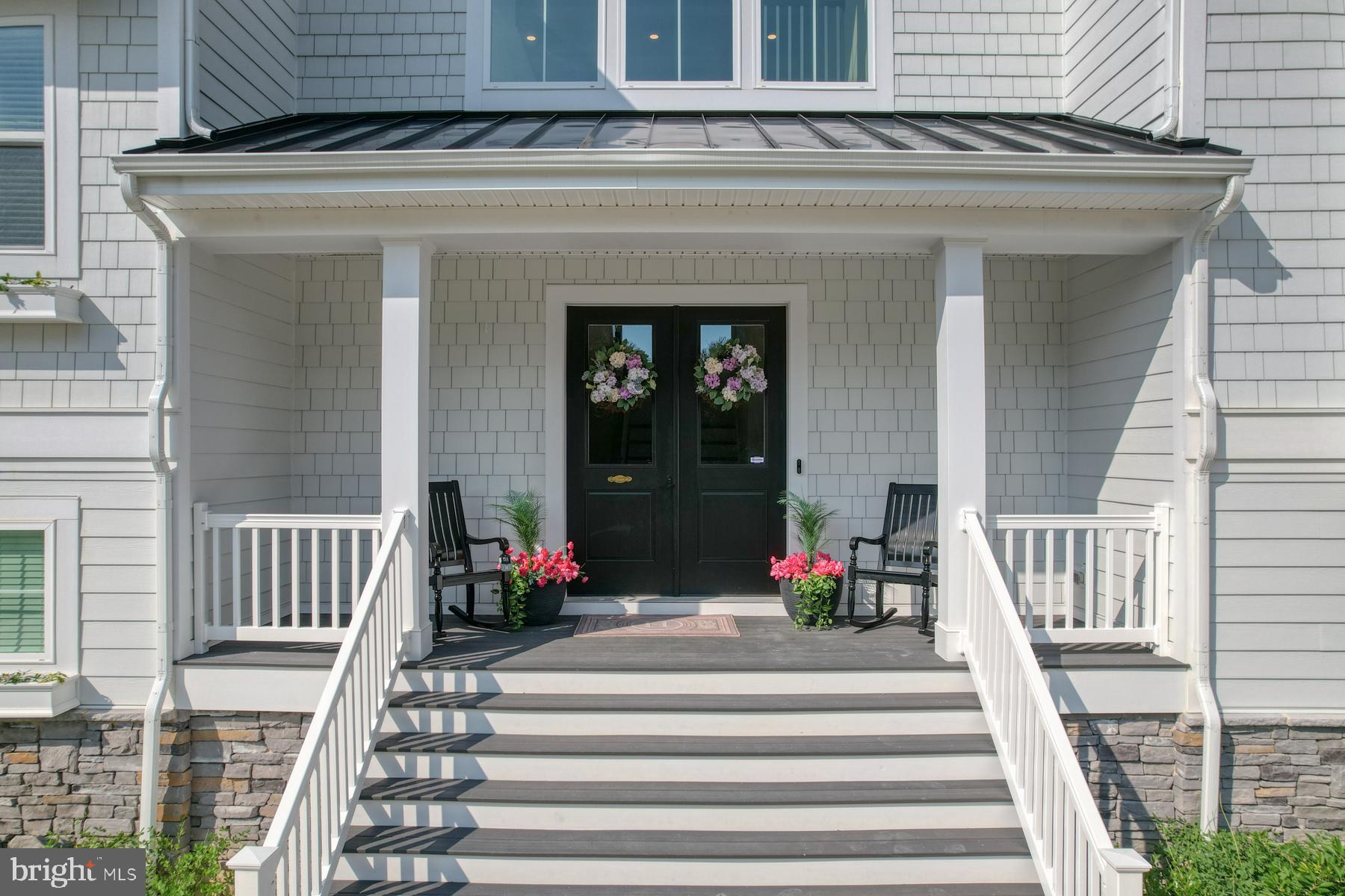 WATERVIEW ON LOVE CREEK - Residential