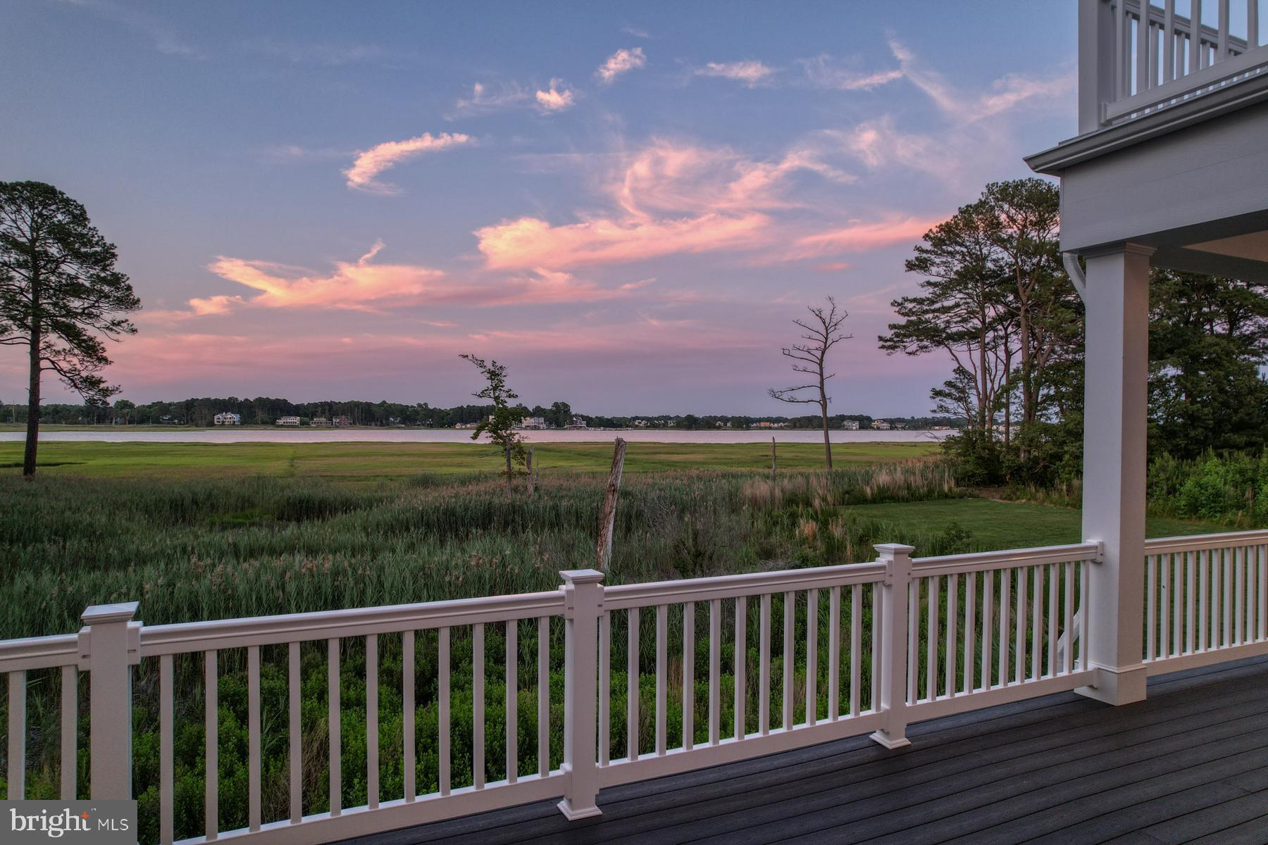 WATERVIEW ON LOVE CREEK - Residential