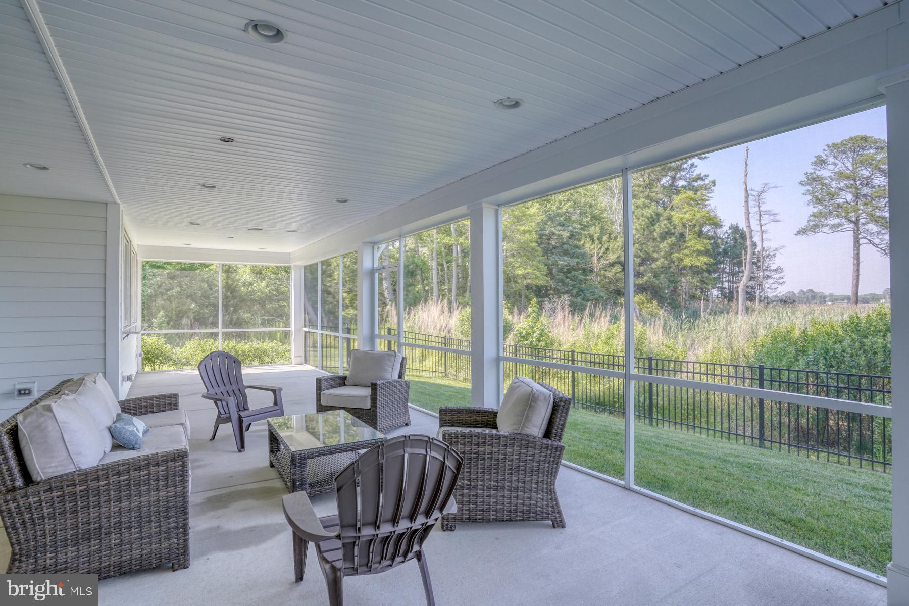 WATERVIEW ON LOVE CREEK - Residential