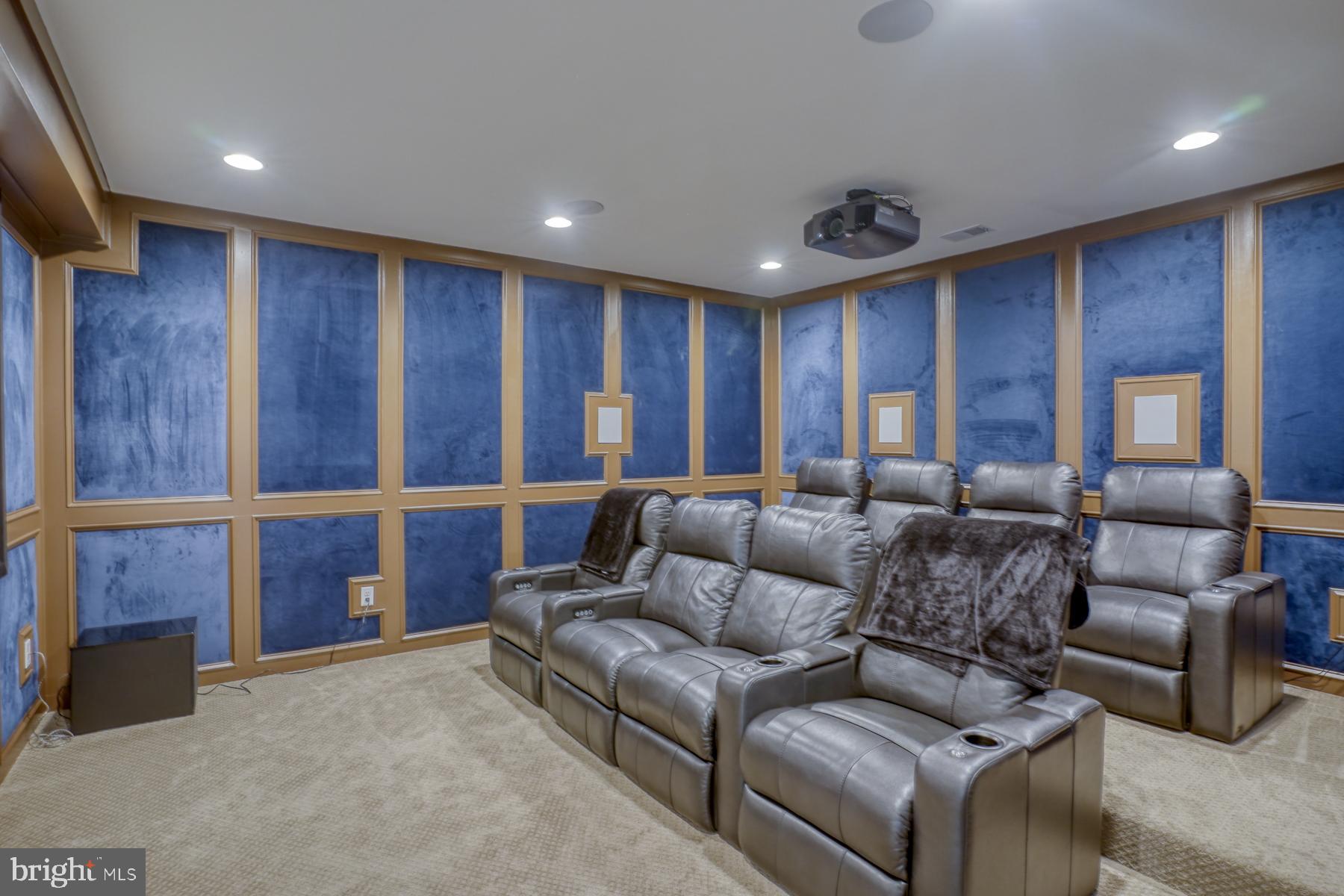 WATERVIEW ON LOVE CREEK - Residential