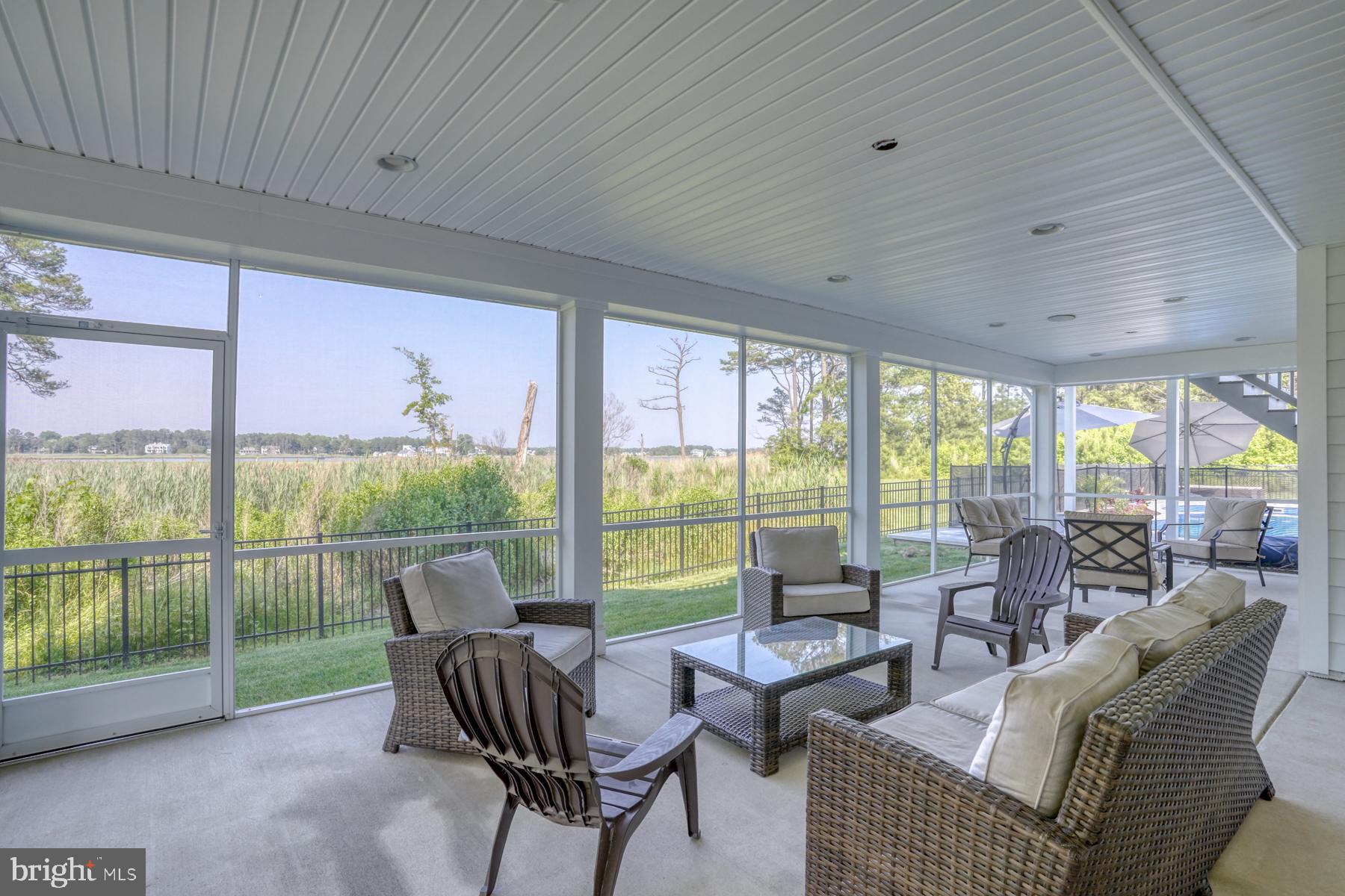 WATERVIEW ON LOVE CREEK - Residential