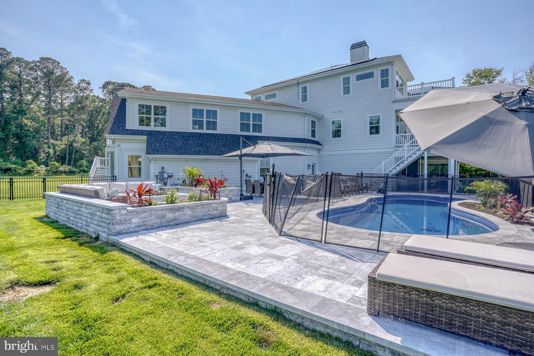 WATERVIEW ON LOVE CREEK - Residential