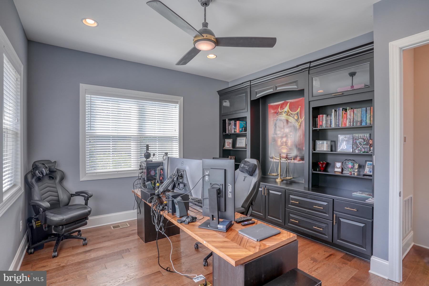 WATERVIEW ON LOVE CREEK - Residential