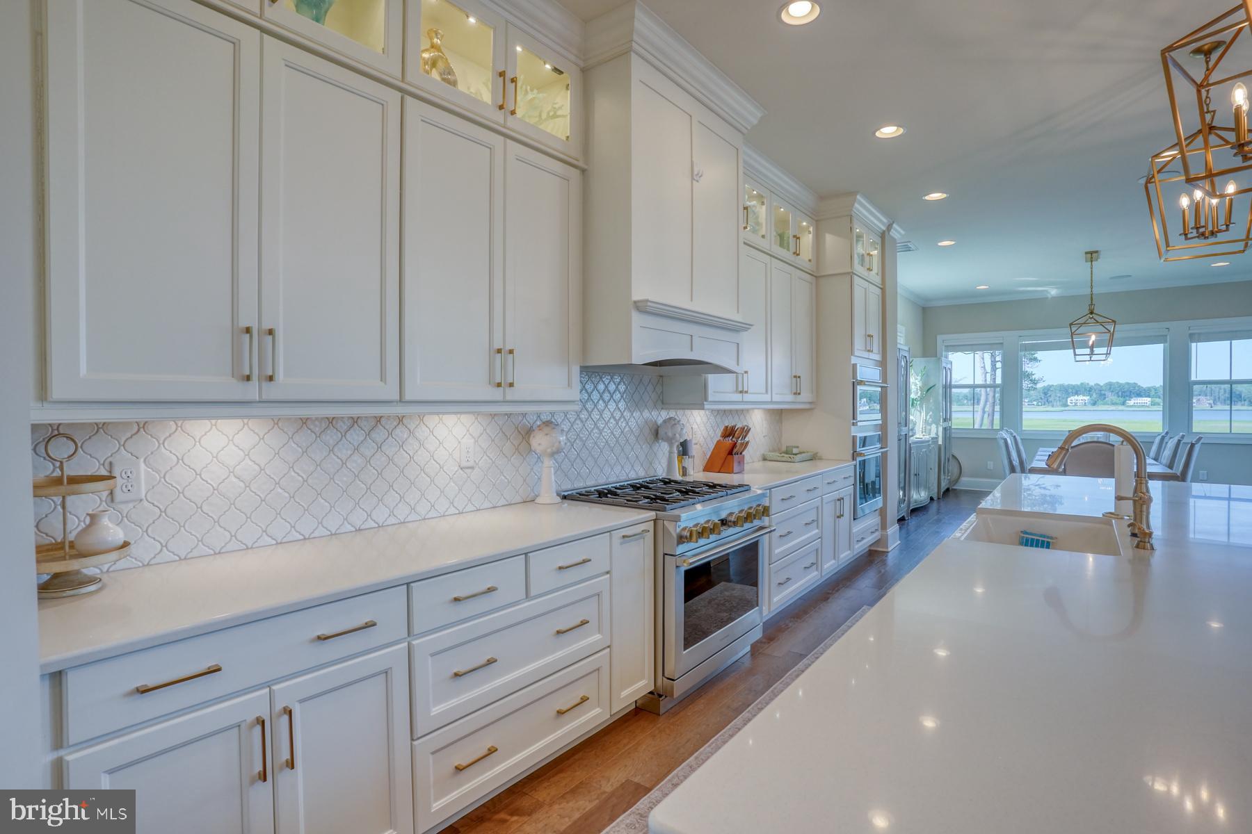 WATERVIEW ON LOVE CREEK - Residential